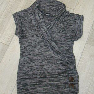 Wet Seal Ladies cap sleeve sweater - size M